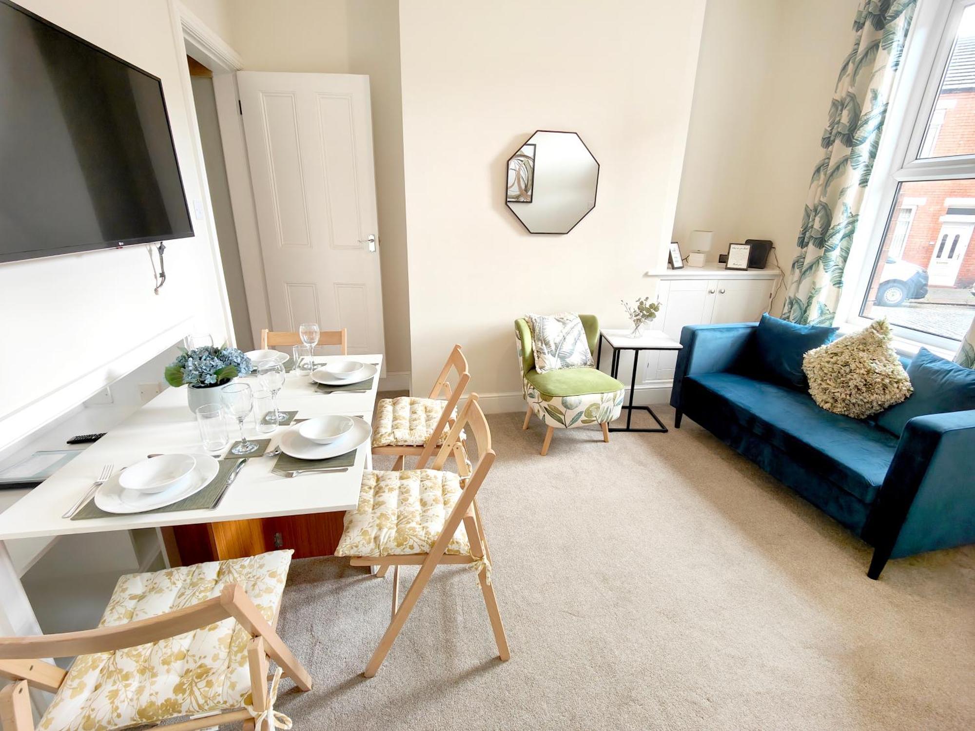 Douglas House, Near Hospital, Attractive And Comfy 2 Bedroom House With Enclosed Yard To Rear Carlisle  Exterior photo